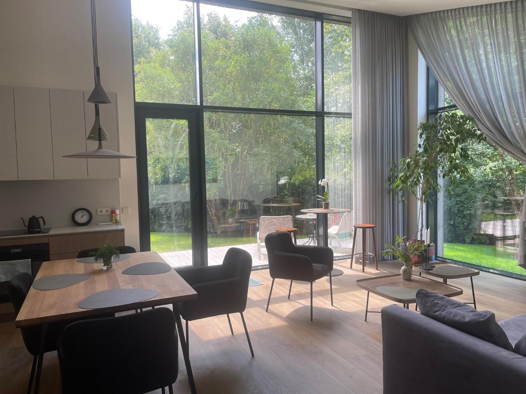 Pine House Apartment Zujunai Екстериор снимка